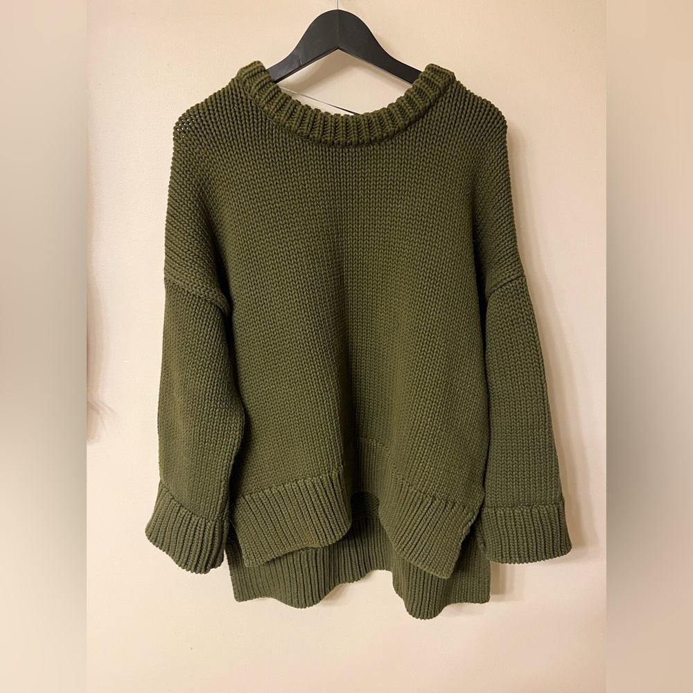 Oversized medium olive green crew neck Zara sweater